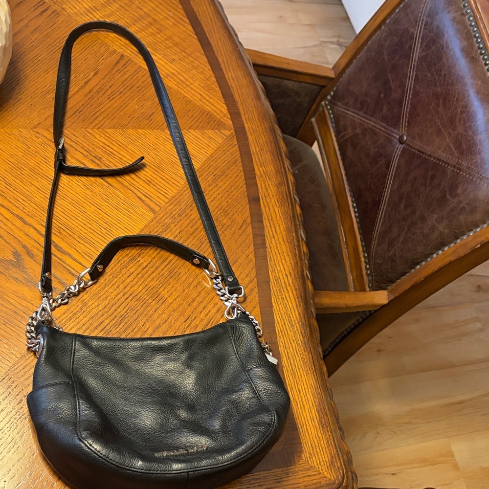 Elegant Black Leather Shoulder Bag